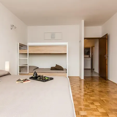 Apartment Janet